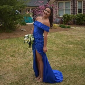 Blue off the shoulder prom/formal dress